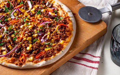Vegan Tex-Mex pizza with Lotao Veggie Mink