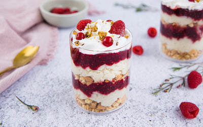 Veganes Trifle-Dessert mit Milchreis