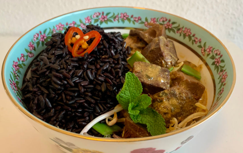 Black Jack: Schwarzer Reis mit Jackfruit Curry