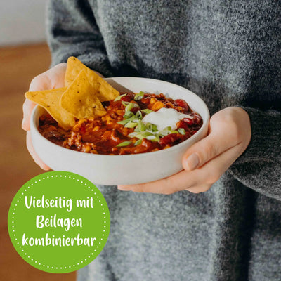 Veggie Chili sin Carne als veganes Fertiggericht von Lotao kann vielseitig mit Beilagen kombiniert werden