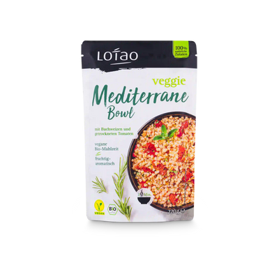 Packshot der Lotao Veggie Mediterranen Bowl, einem bio-veganen Fertiggericht mit Buchweizen und getrockneten als vegane Bio-Mahlzeit