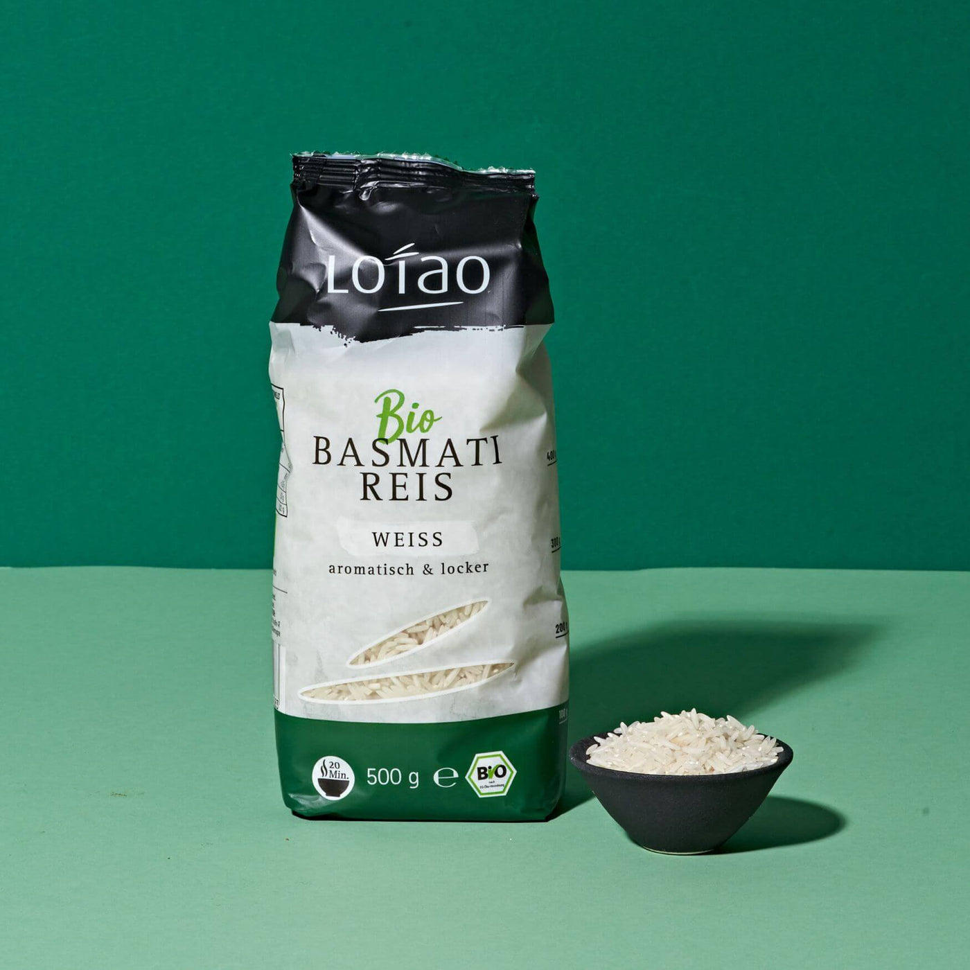Bio Basmatireis weiß von Lotao mit Schale mit Reis davor